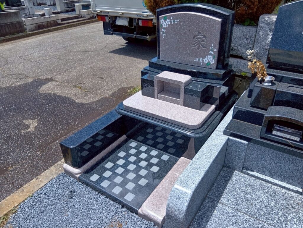 千代田家石材店で建てたデザイン墓(和モダンスタイル墓石)